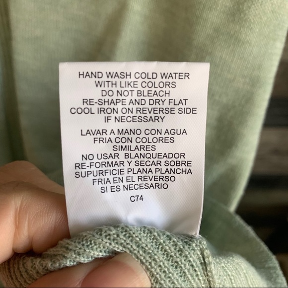 🌻NWT! Ruffle Sleeve Knit Top - Picture 8 of 9